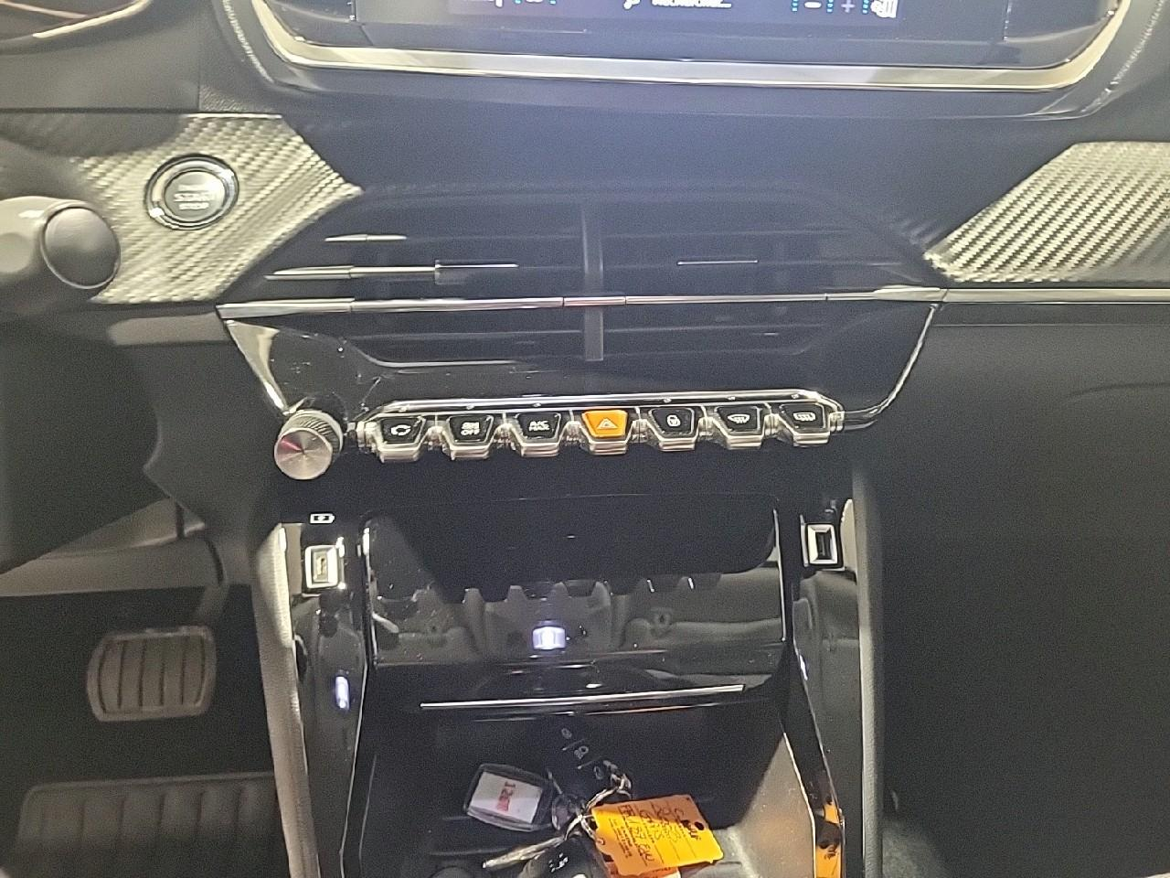 Peugeot 2008 bluehdi 130 s&s eat8 allure — photo 24