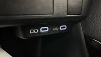 Toyota Yaris 116h Design 5p MY22 — photo 30