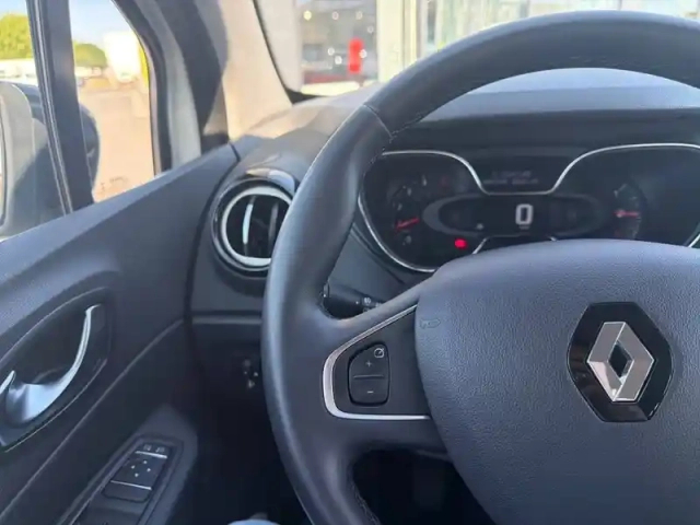 Renault Captur dci 90 e6c — photo 14