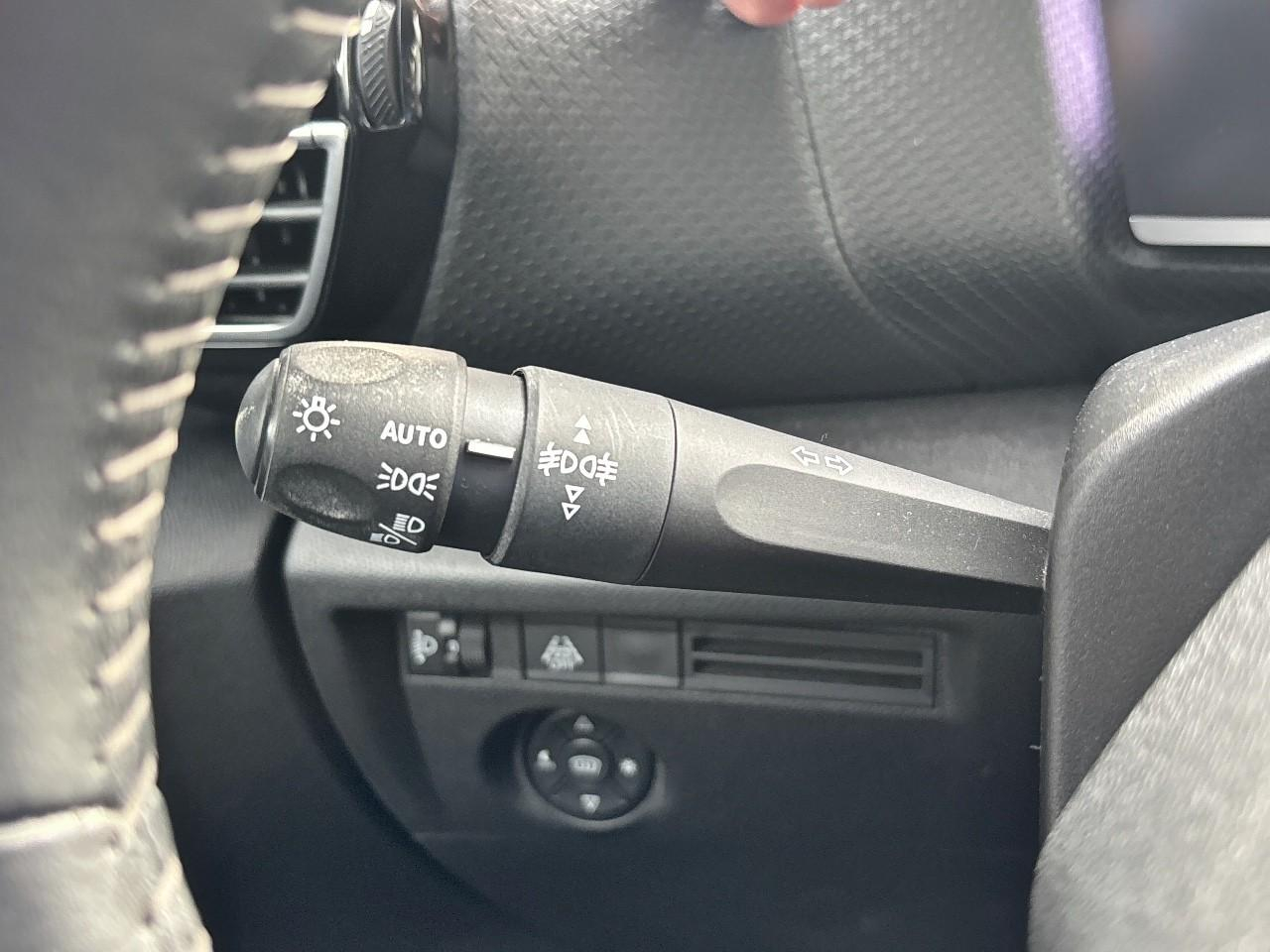 Citroën C4 bluehdi 130ch s&s feel pack eat8 120g — photo 28