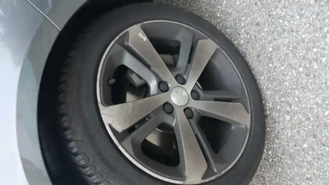 Peugeot 308 sw puretech 130ch s&amp;s bvm6 — photo 12