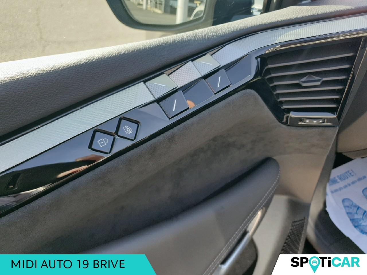 Ds Ds 4 bluehdi 130ch etoile automatique alcantara sieges — photo 15