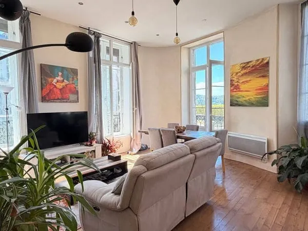 Appartement 5 pièces 130 m²