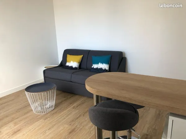 Location, studio Vannes
