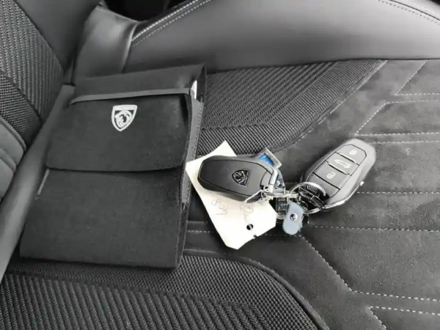 Peugeot 408 puretech 130 ch s&amp;s eat8 gt — photo 16