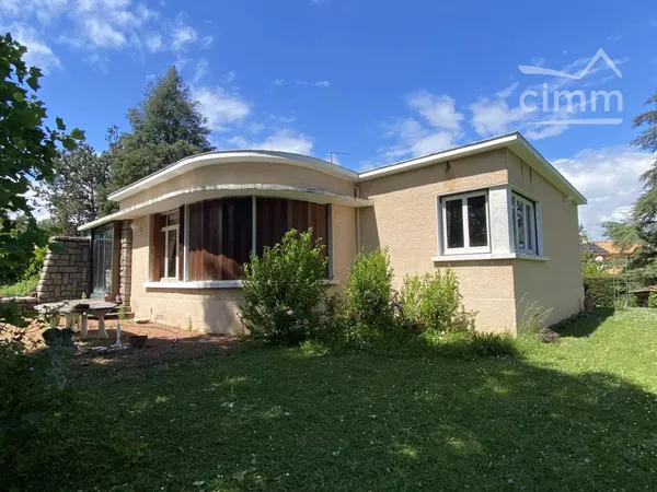 Maison 148m² + 95m² s/sol sur 2000m² de terrain constr.