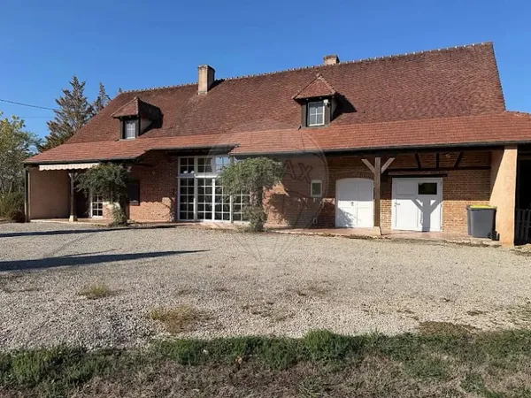Maison 6 pièces 268 m²
