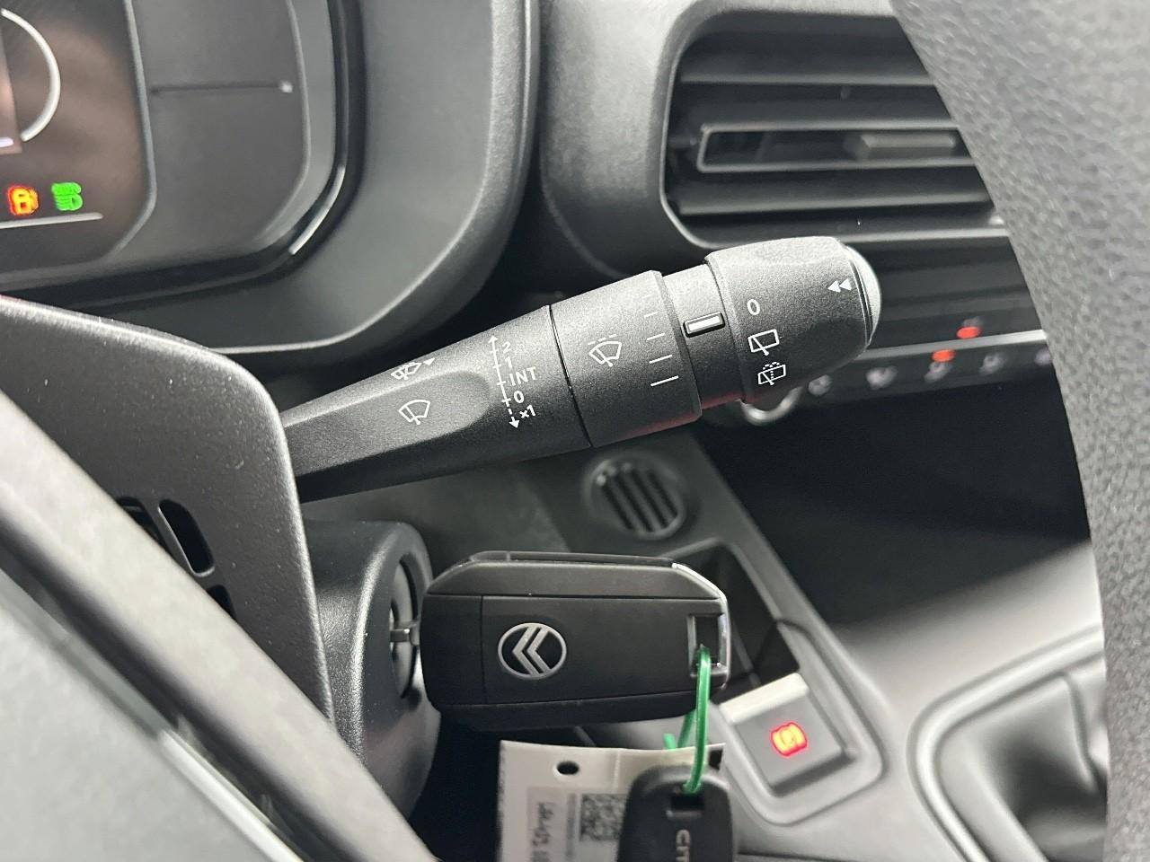 Citroën Berlingo van m diesel 100 ch manuelle — photo 19