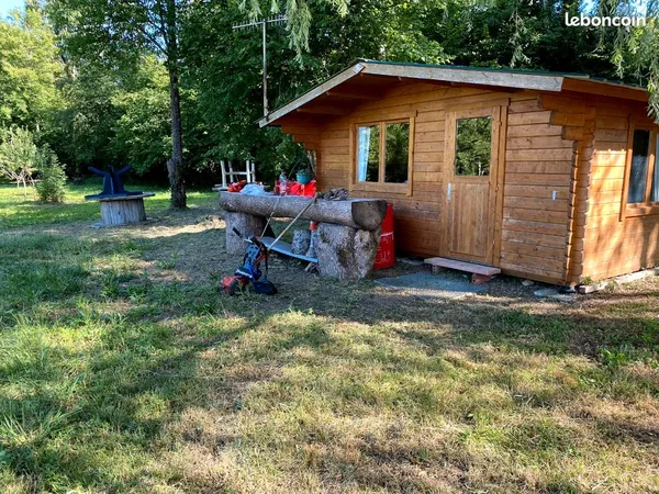 Terrain de loisirs 1 hectare - Chalet, étang et terrain de pétanque