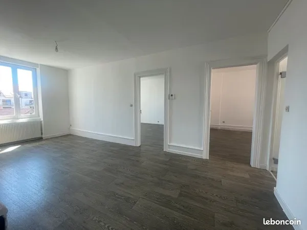 COLMAR PROCHE CENTRE/ F3 de 82m² du 2ème étage