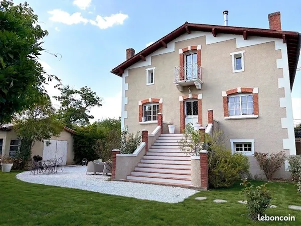Maison 300m2 avec du terrain hyper centre
