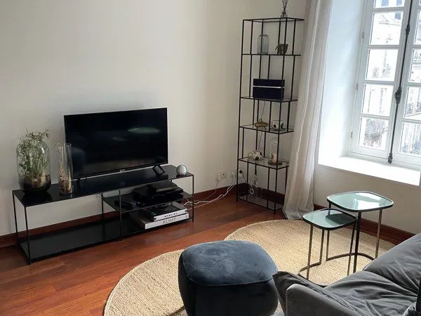 NANTES CENTRE - Duplex meublé avec 1 chambre et espace bureau