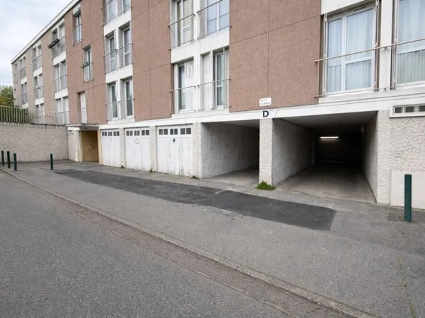 Garage fermé de 18m2