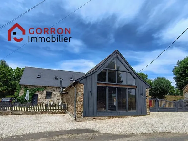 Maison en pierre et gîte dans un hameau