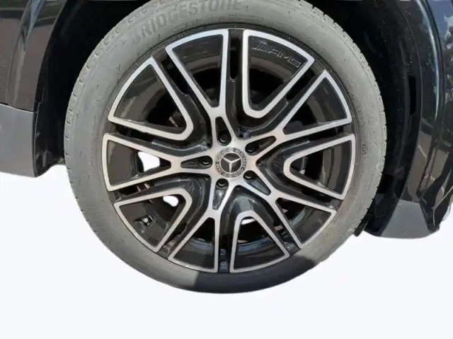 Mercedes Gla 200 d amg line — photo 9