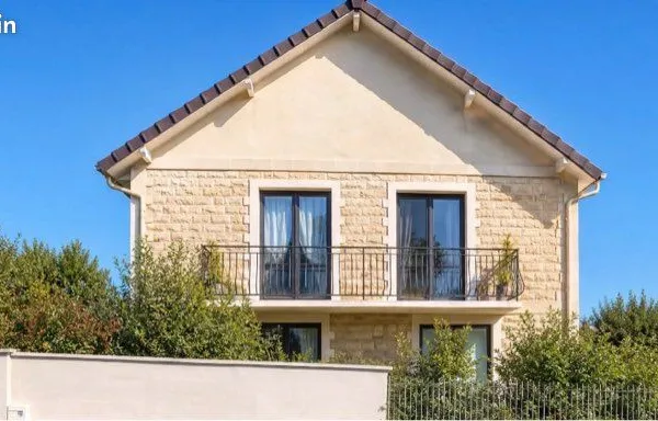 15min CAEN Particulier à particulier - maison rénovée 8 pieces Evrecy