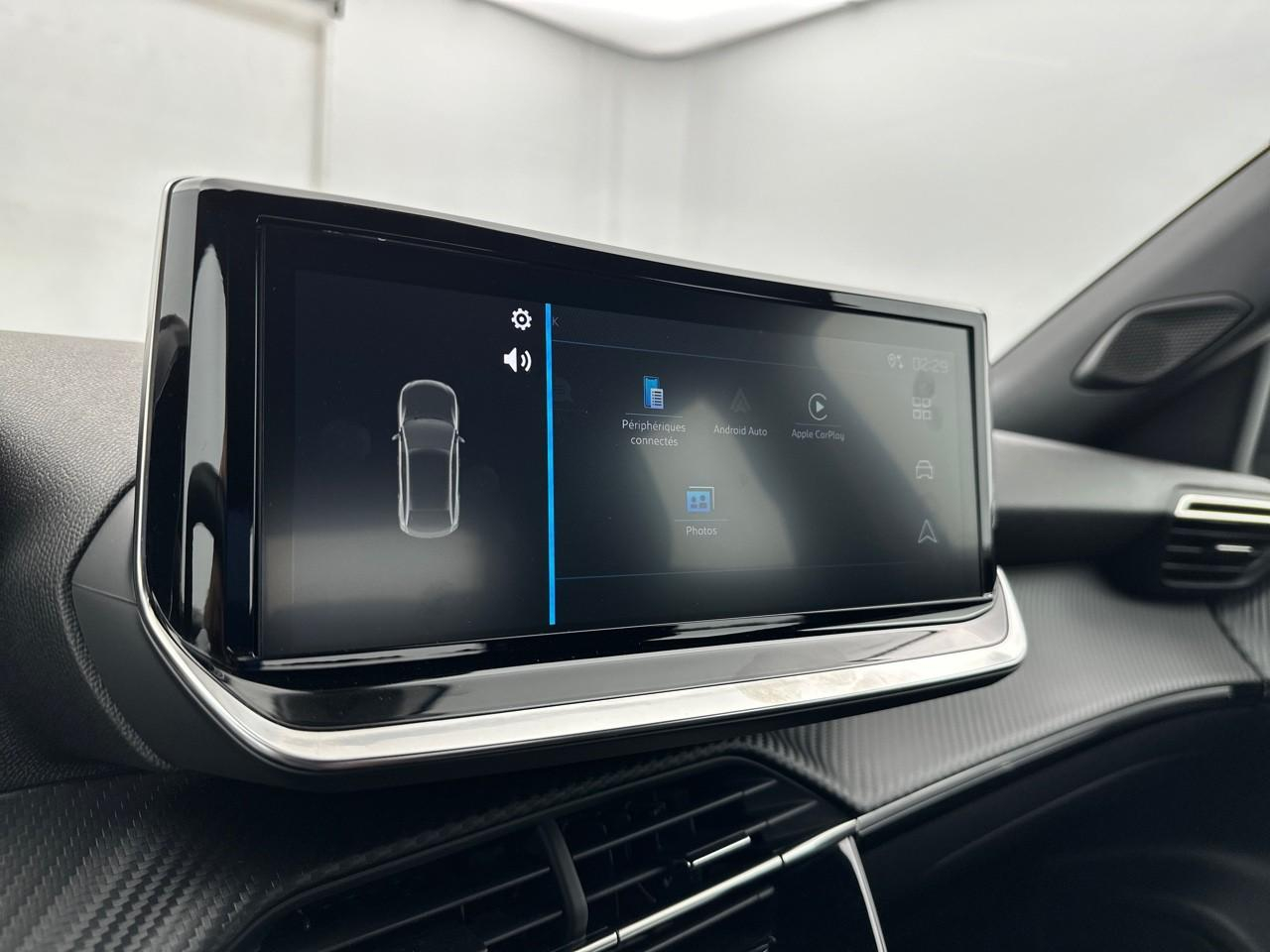 Peugeot 2008 hybrid 145 e-dcs6 style — photo 25