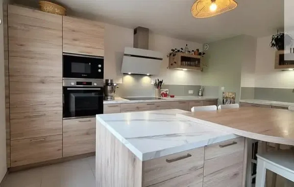 Les Échampés : Maison rénovée de 5 chambres avec vue sur les crêtes du Mont d'Or