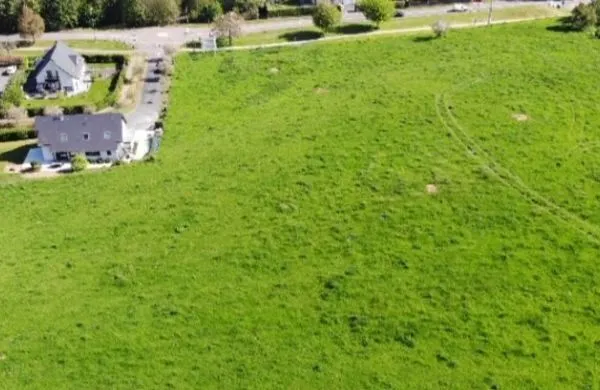 Terrain 759 m²