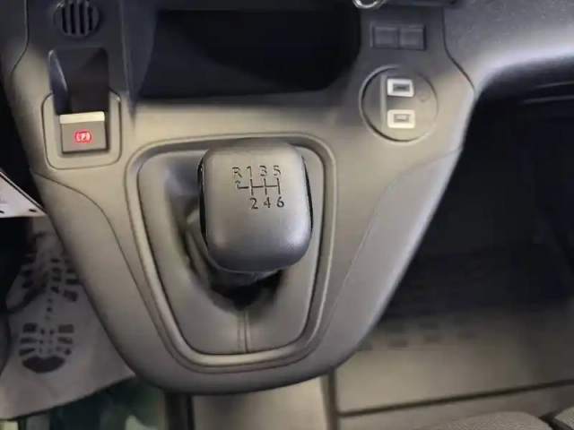 Peugeot Partner fourgon m 650 kg bluehdi 100 s&amp;s bvm6 — photo 34
