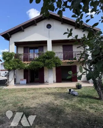 Maison 6 pièces 191 m²