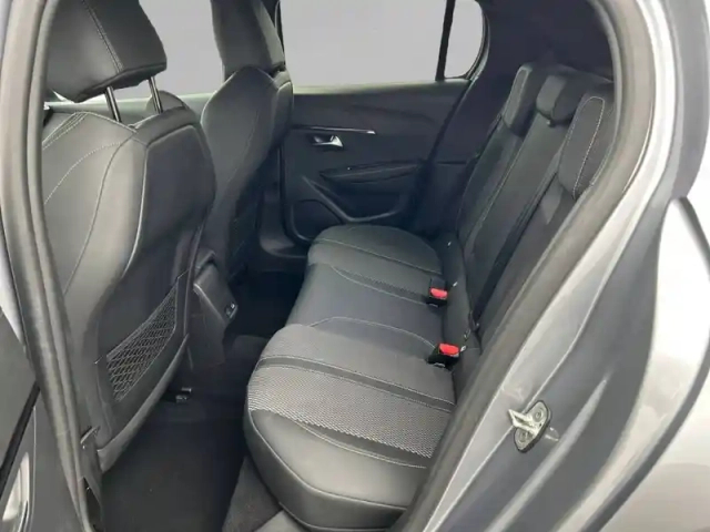 Peugeot 208 hybrid 110 e-dcs6 — photo 12