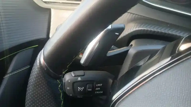 Peugeot 208 puretech 130 s&amp;s eat8 — photo 104