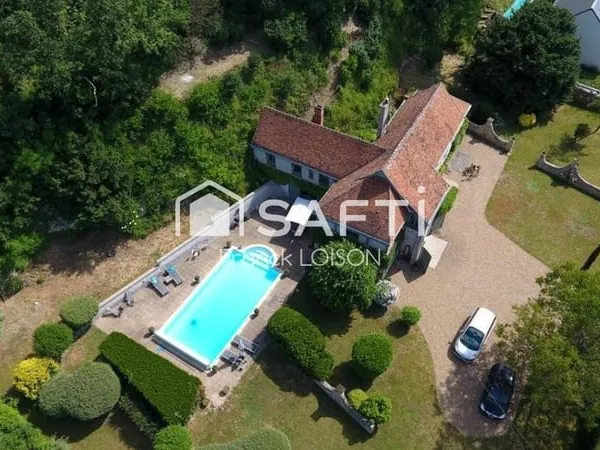Maison de charme avec piscine aux portes de Bléré