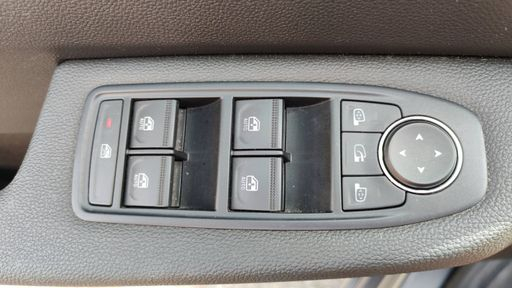 Renault Clio 1.6 E-Tech 140 Hybride BVA6 - Evolution – 2024 – 27580 km – Hybride essence – Boîte Automatique — photo 2