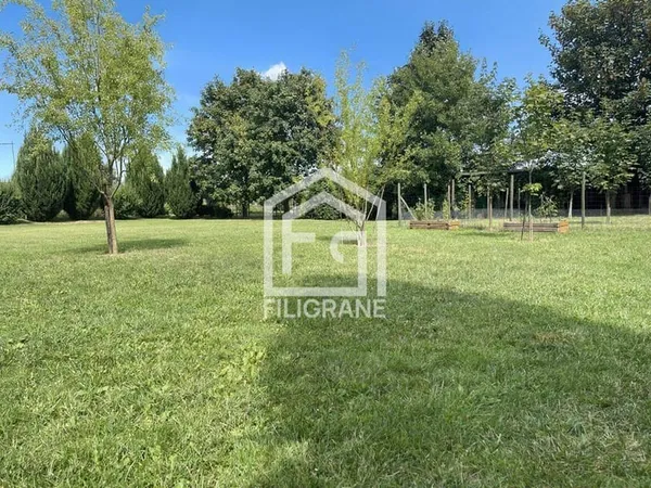 Terrain constructible 625 m²