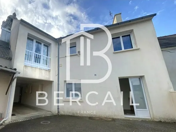 Immeuble de centre-bourg - Local commercial + studio - Plabennec