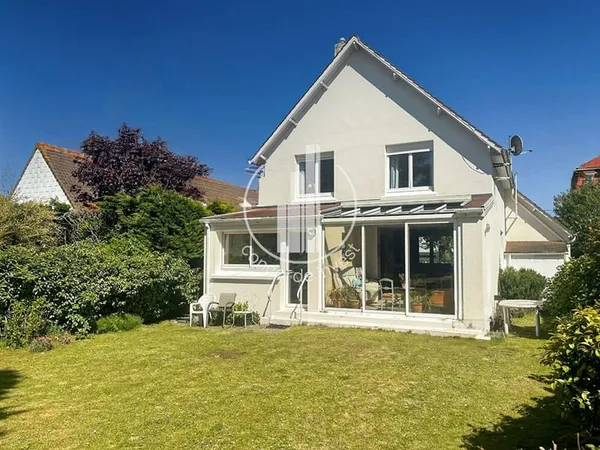 Villa 8 pièces 133 m²