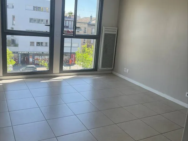 Studio 1 pièce 24 m²
