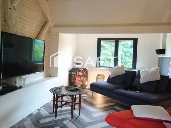 Maison familiale avec terrain, grand potentiel.