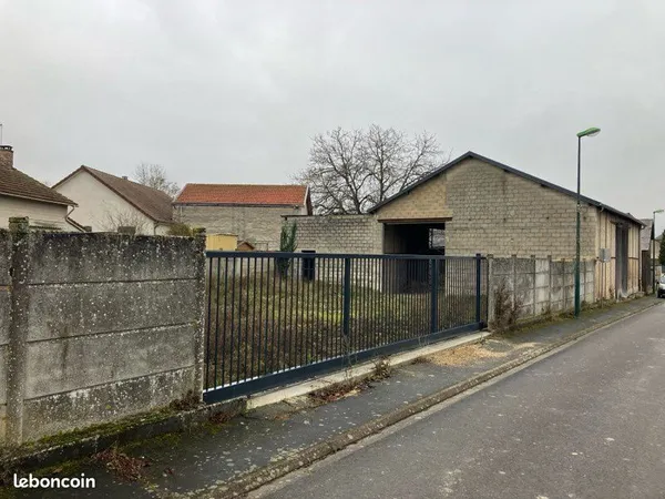 Local d’activité et entrepôt Vente Selles 2p 250m² 140000€