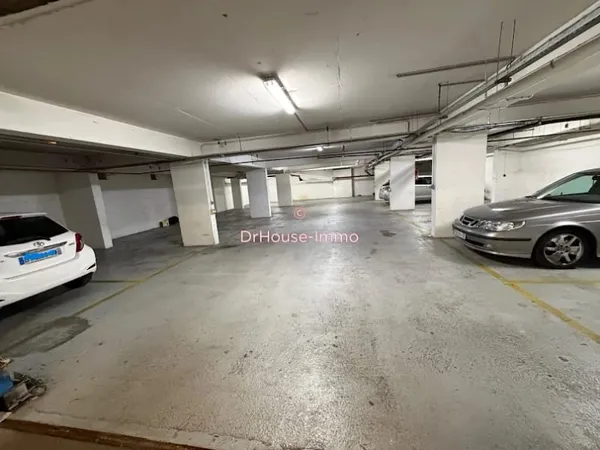 Parking 330 m²