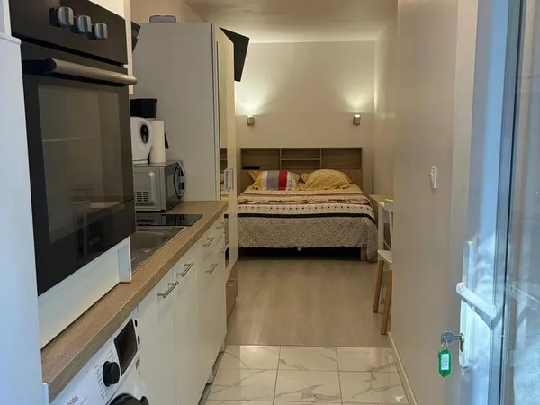 Studio 1 pièce 15 m²