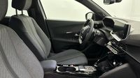 Peugeot 2008 1.2 Hybrid 145ch Allure e-DCS6 — photo 15