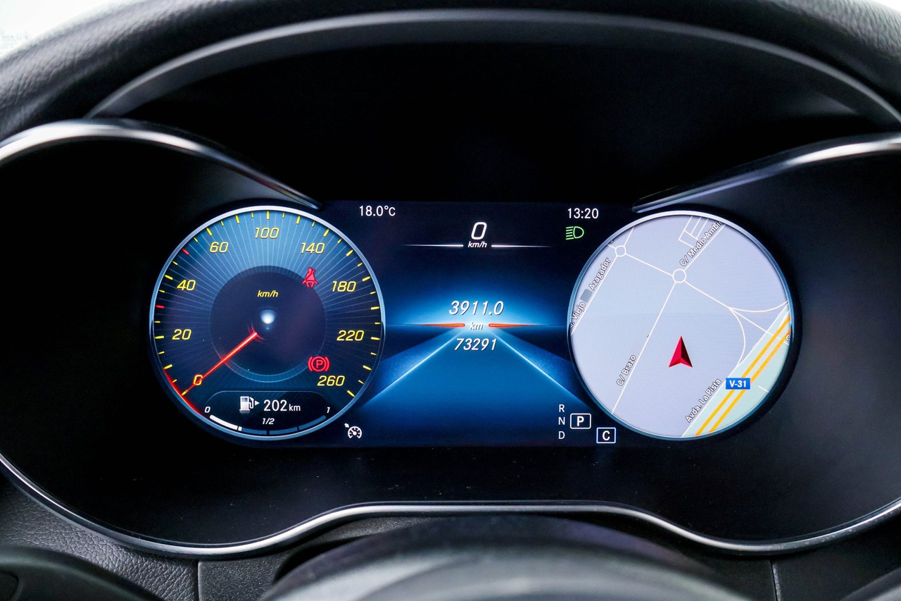 Mercedes GLC — photo 13