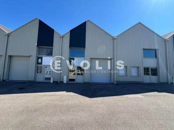 LOCAUX A LOUER - 122 m² non divisibles