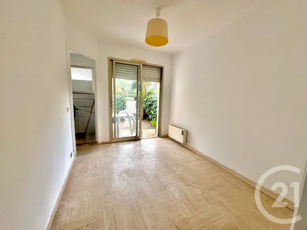 Studio 1 pièce 15 m²