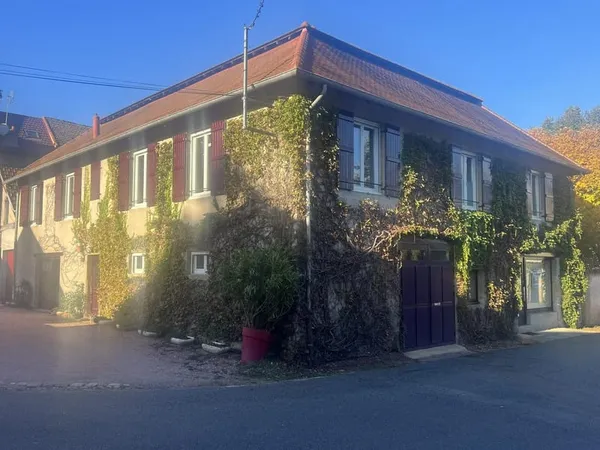 Appartement avec garage et local professionnel