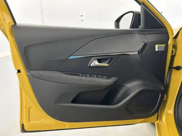 Peugeot 208 electrique 50 kwh 136ch — photo 20