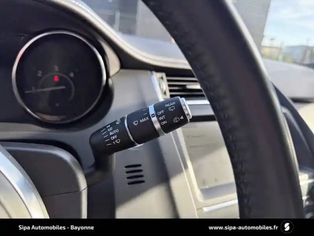 Jaguar E-Pace 2.0 d - 150 ch awd bva — photo 17