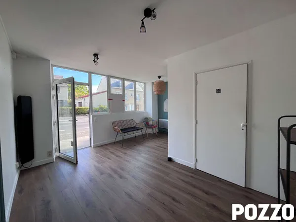 Local professionnel 3 pièces 55 m²