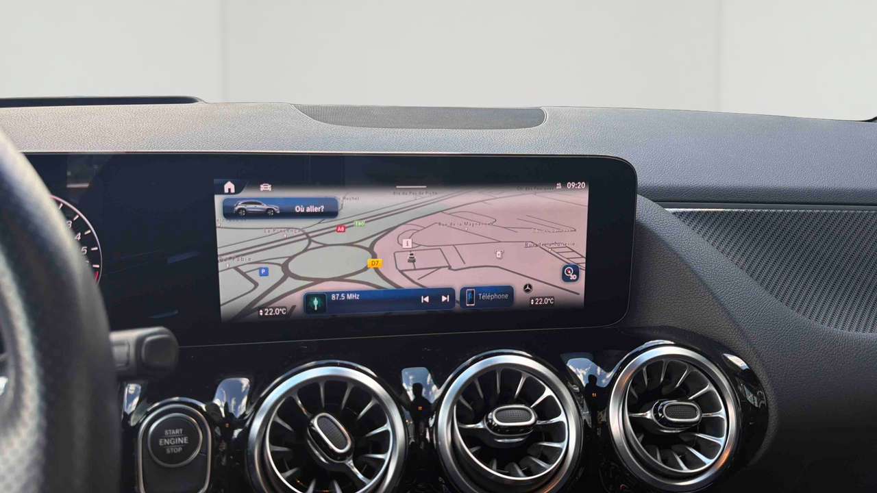 Mercedes GLA 250 e 8G-DCT — photo 15
