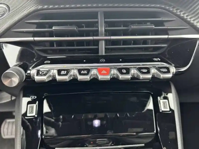 Peugeot 2008 puretech 130 s&amp;s eat8 — photo 21