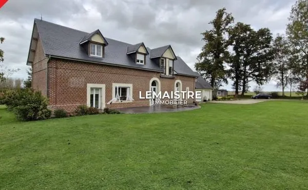 Maison 7 pièces 251 m²