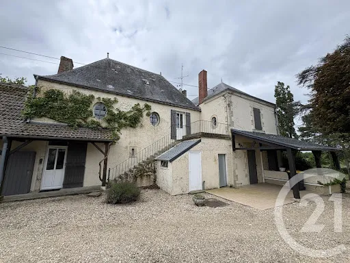 Maison 9 pièces 261 m²