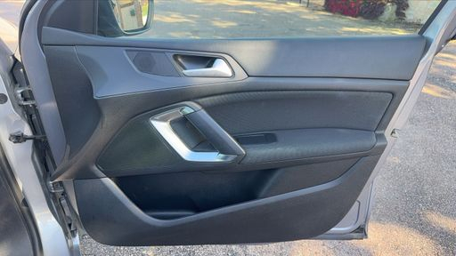 Peugeot 308 SW 1.5 BlueHDi 130 - Allure – 2018 – 114193 km – Diesel – Boîte Manuelle — photo 35